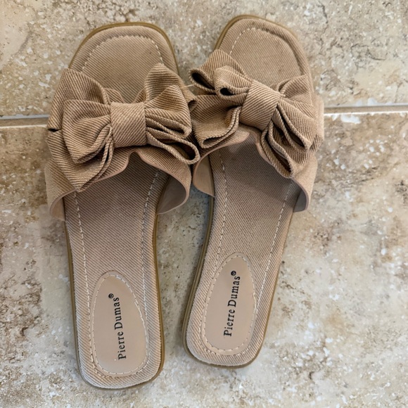 Pierre Dumas Shoes - Pierre Dumas Women's Beige Bow Sandals